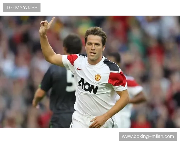 足球明星图集挂布欣赏与装饰艺术价值解析